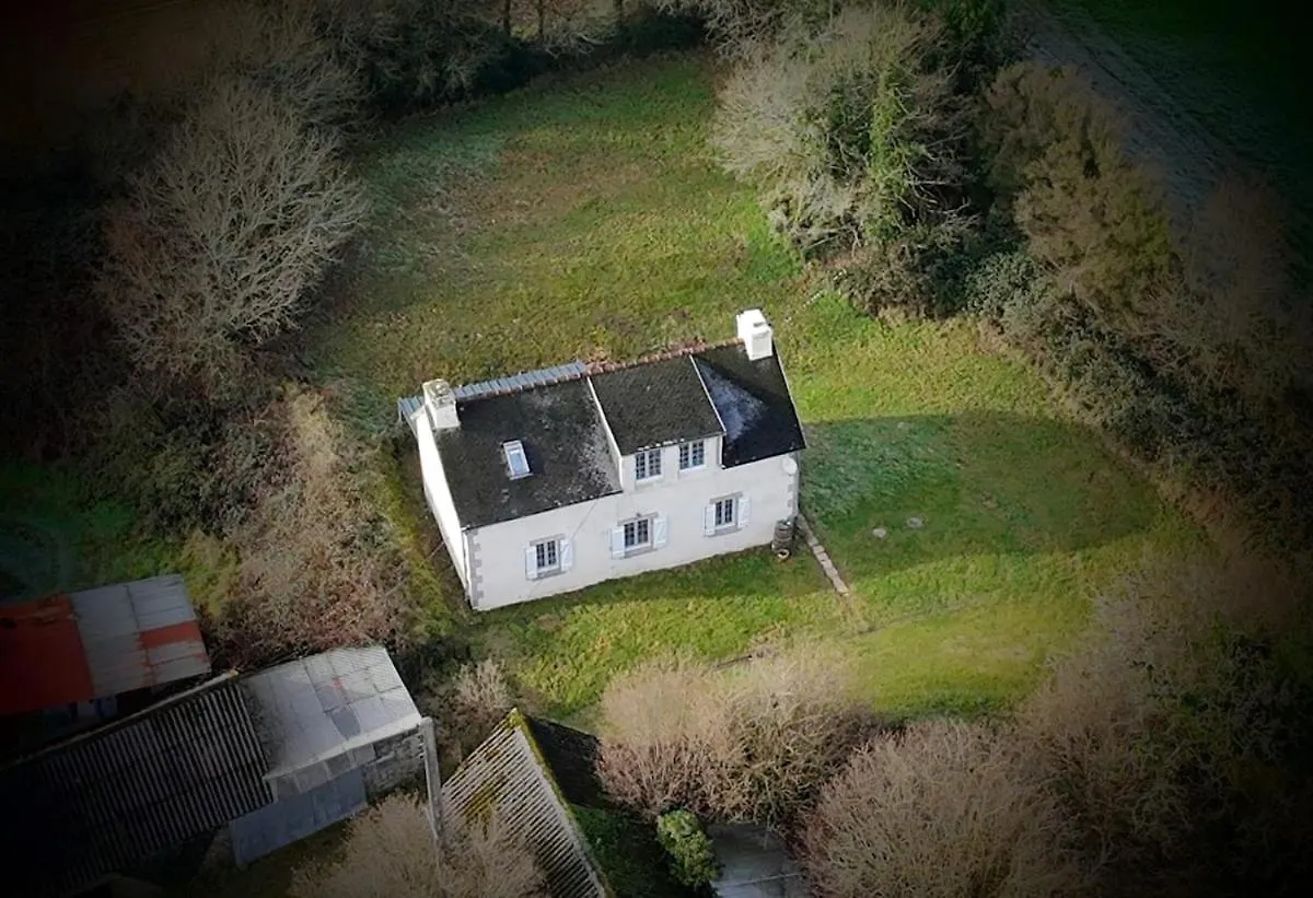Three Bedroom Breton Cottage Collorec